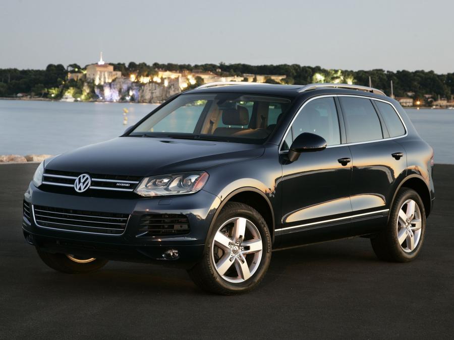  Volkswagen Touareg Hybrid 2010 года  (US) (фото 8 из 11)